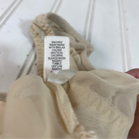 Victoria Secret Teddy M‎ Beige Thong Lingerie - Picture 12 of 14